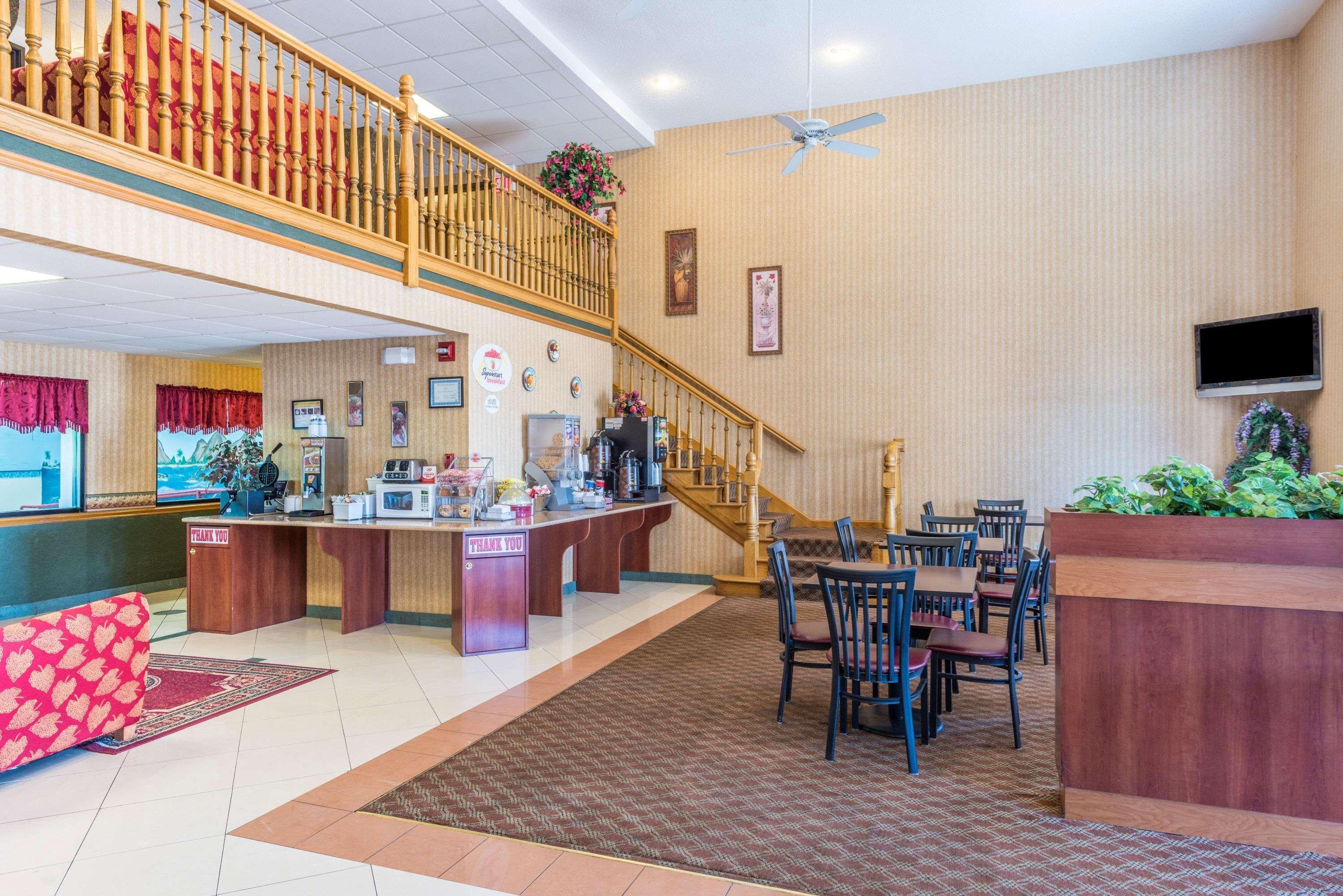 Готель Super 8 By Wyndham Troy Il/St. Louis Area Екстер'єр фото