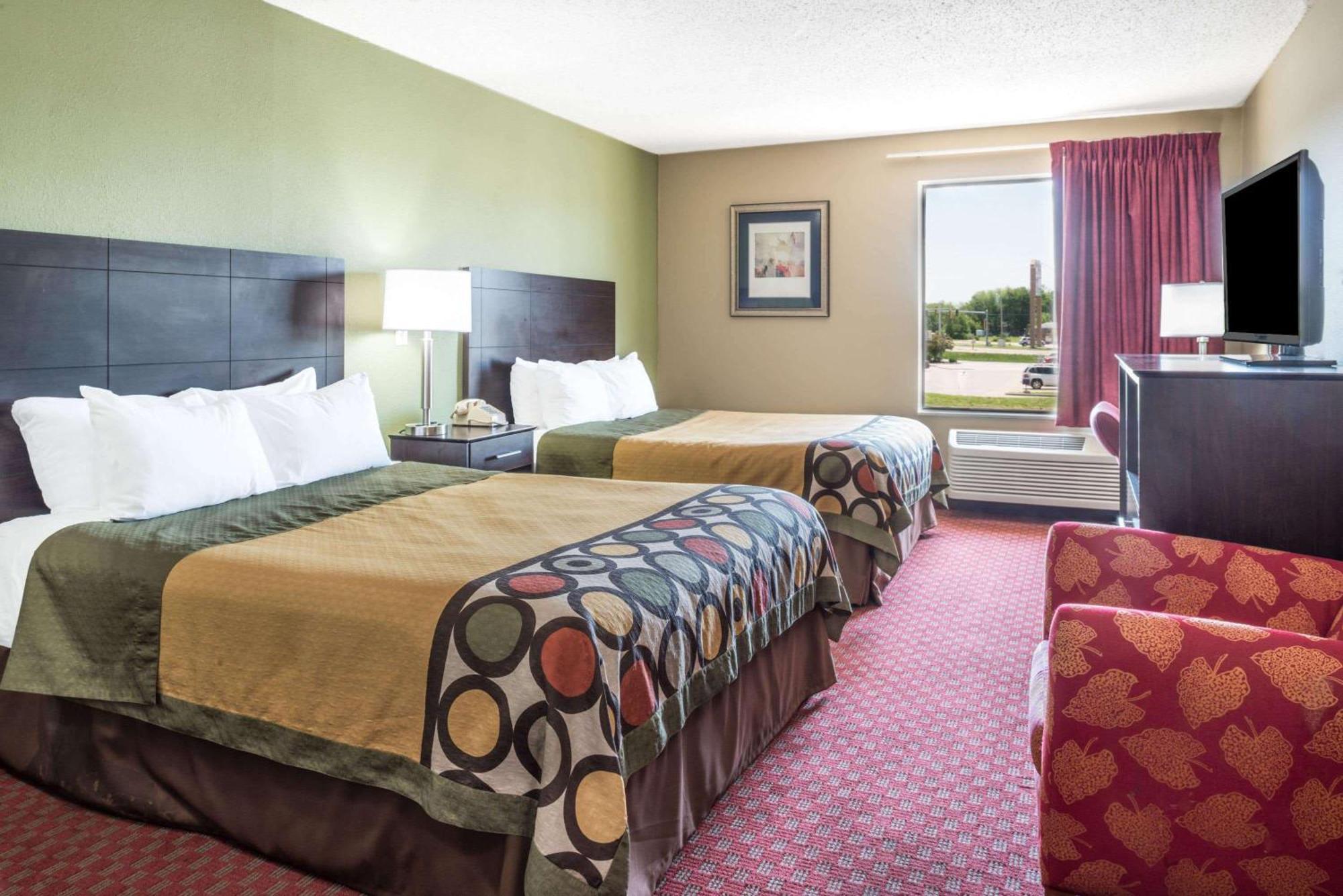 Готель Super 8 By Wyndham Troy Il/St. Louis Area Екстер'єр фото