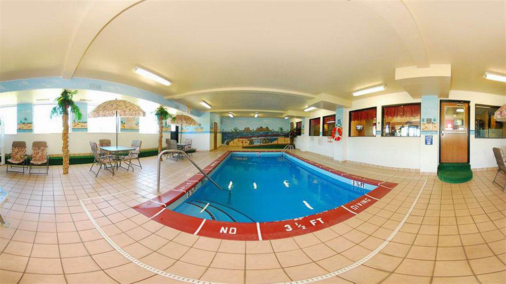 Готель Super 8 By Wyndham Troy Il/St. Louis Area Екстер'єр фото